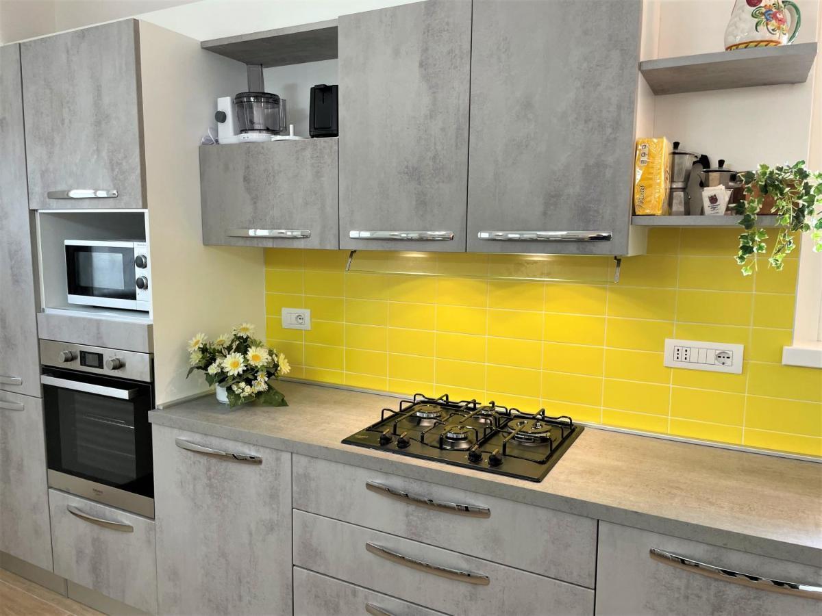 Giorni Felici Tutto Nuovo, Giardino, Parcheggio Apartment Verbania Ngoại thất bức ảnh